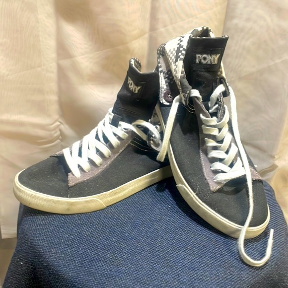 Pony Shoes - vintage 90’s pony high top flip down canvas shoes